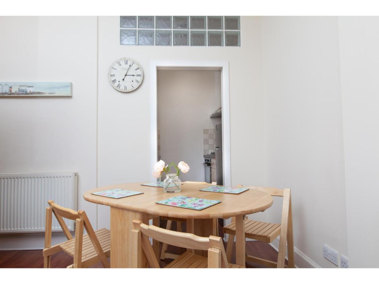 Homely Tenement For 2 Near Botanic Gardens إدنبرة المظهر الخارجي الصورة